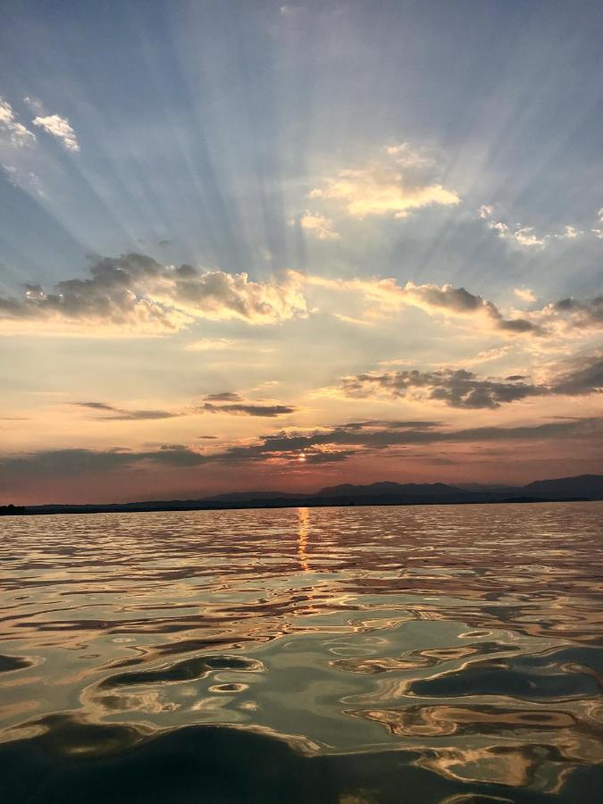 Casa Caterina Lake View Holidays Apartments بسكييرا ديل غاردا المظهر الخارجي الصورة