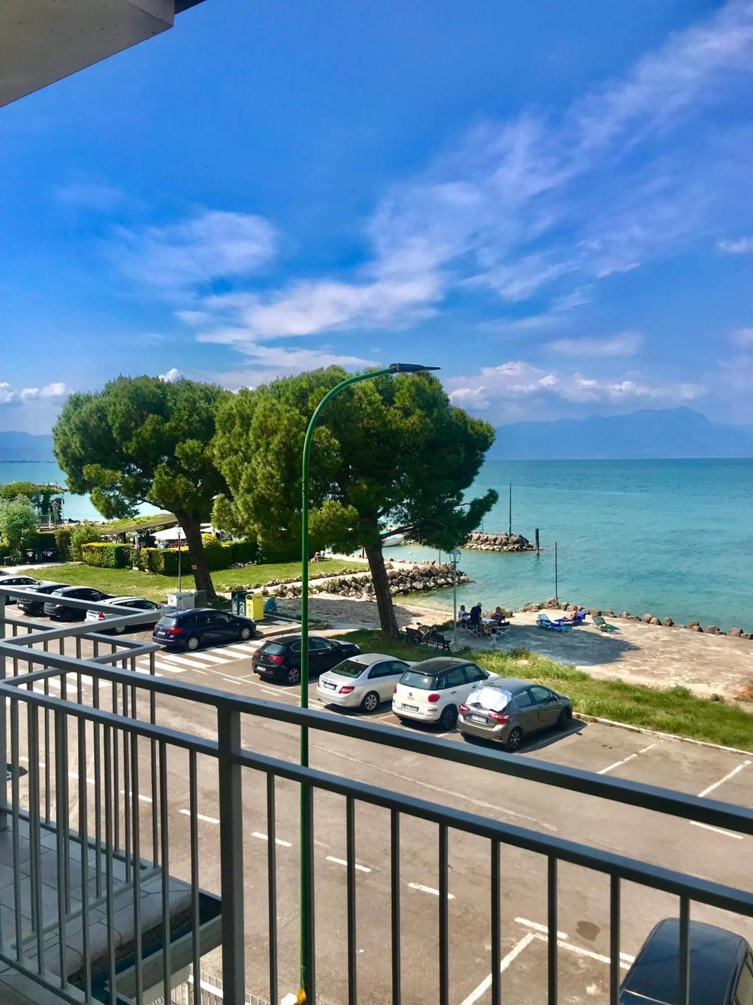 Casa Caterina Lake View Holidays Apartments بسكييرا ديل غاردا المظهر الخارجي الصورة