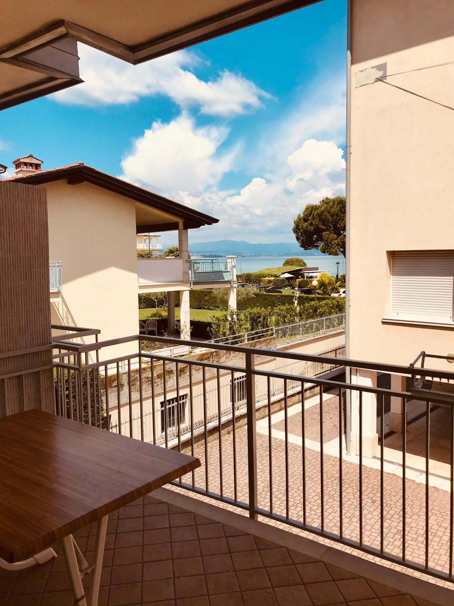 Casa Caterina Lake View Holidays Apartments بسكييرا ديل غاردا الغرفة الصورة