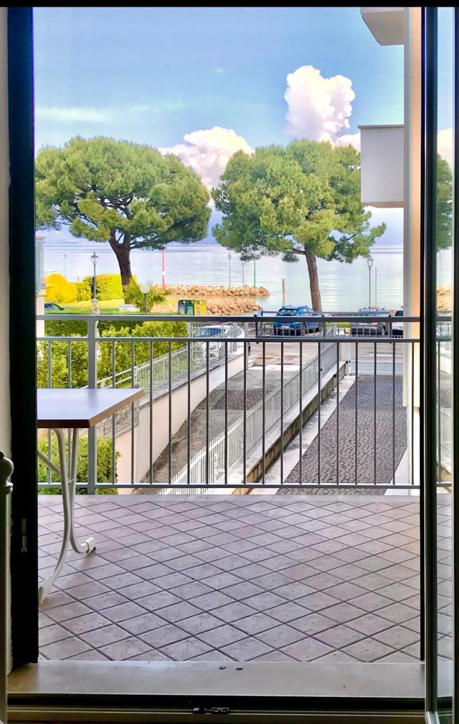 Casa Caterina Lake View Holidays Apartments بسكييرا ديل غاردا المظهر الخارجي الصورة