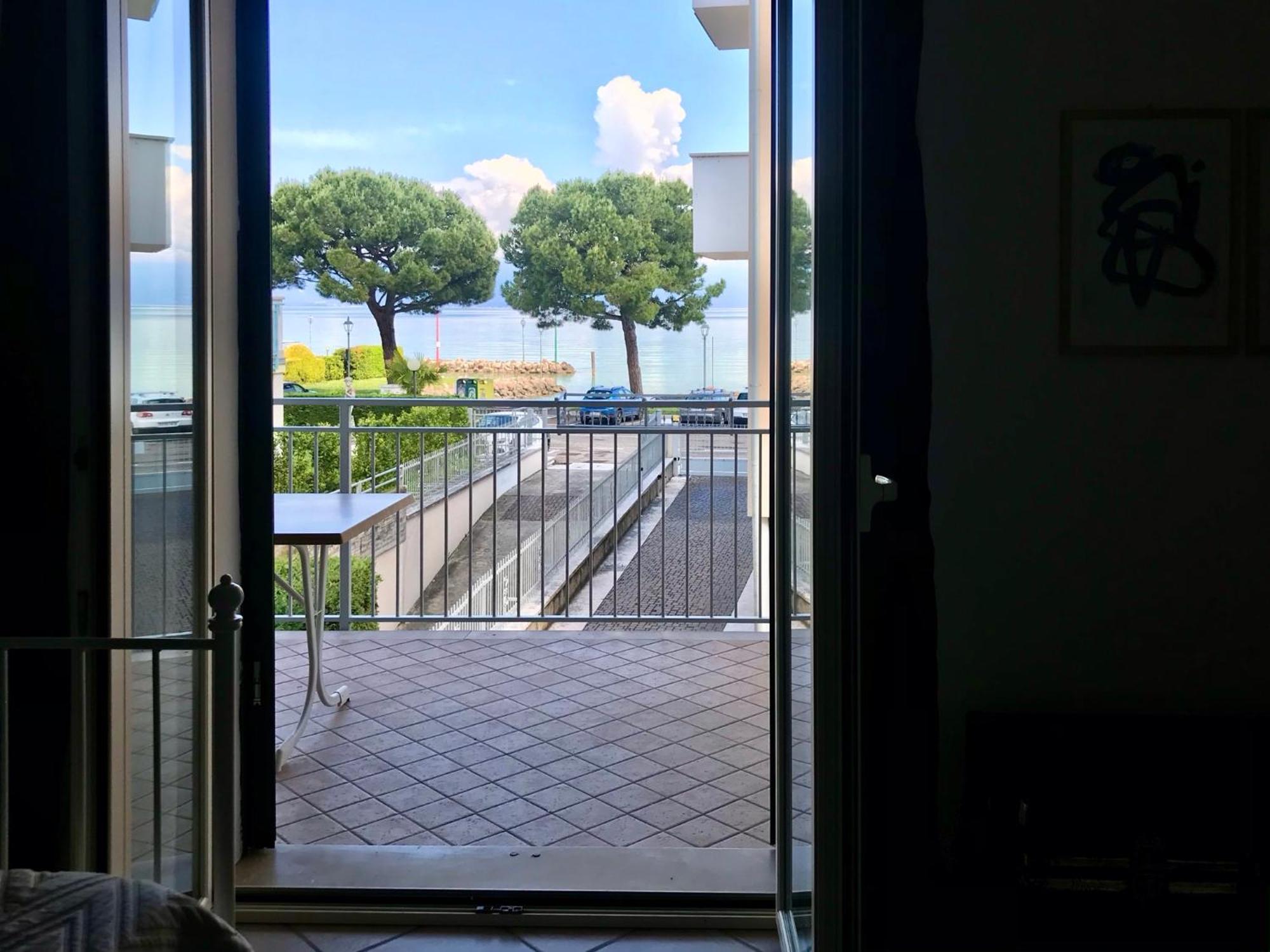 Casa Caterina Lake View Holidays Apartments بسكييرا ديل غاردا الغرفة الصورة